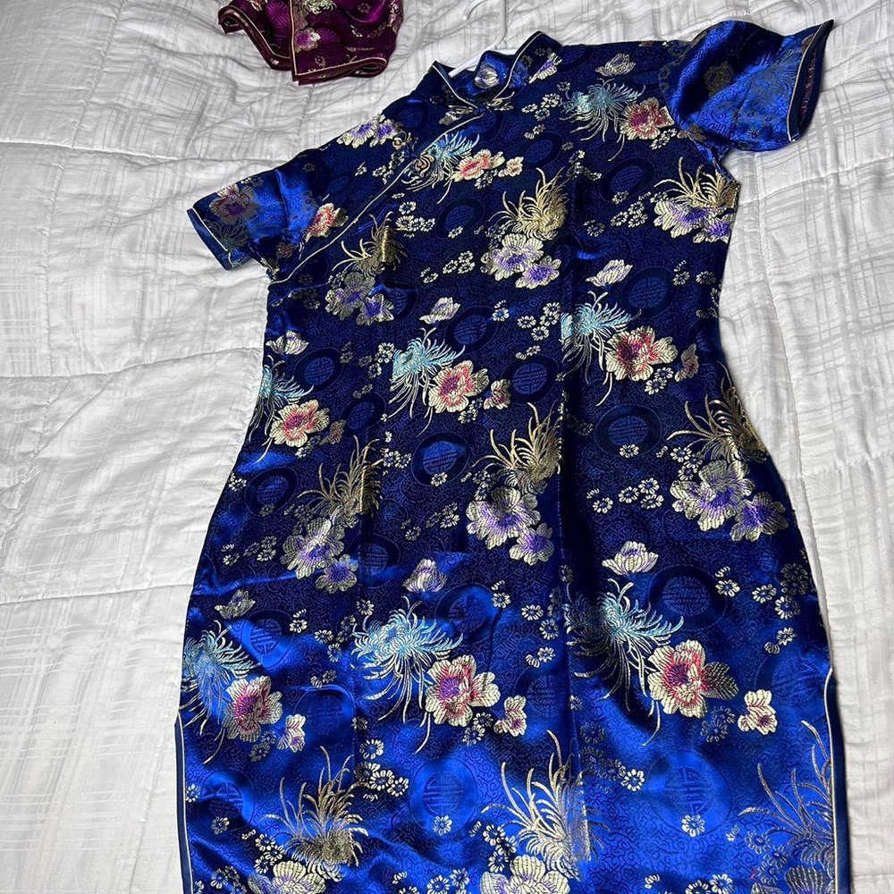 Traditional Chinese Japanese blue embroidered flower dress